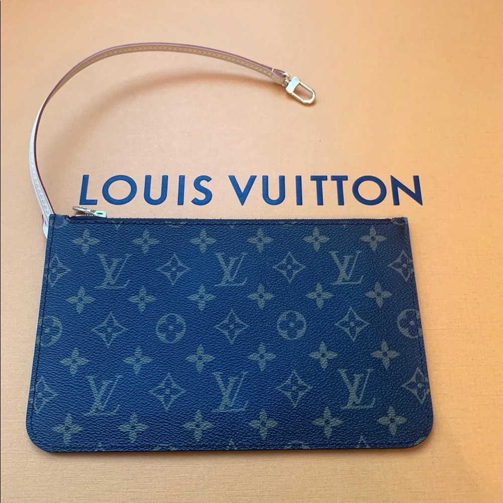 Louis Vuitton Neverfull Pouch Wristlet Crossbody